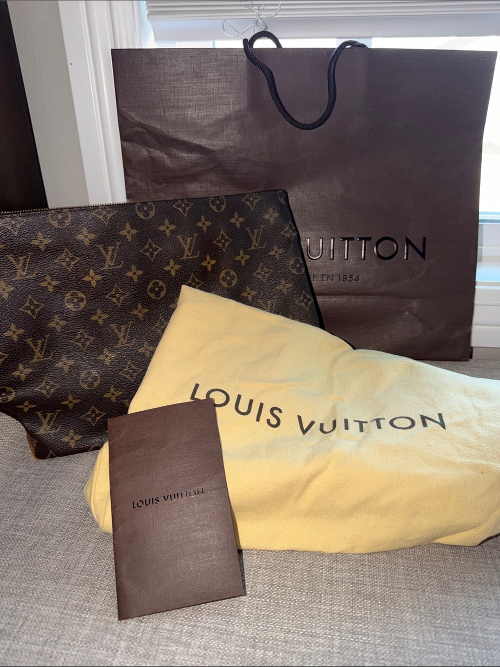 Authentic Louis vuitton cabas piano handbag.